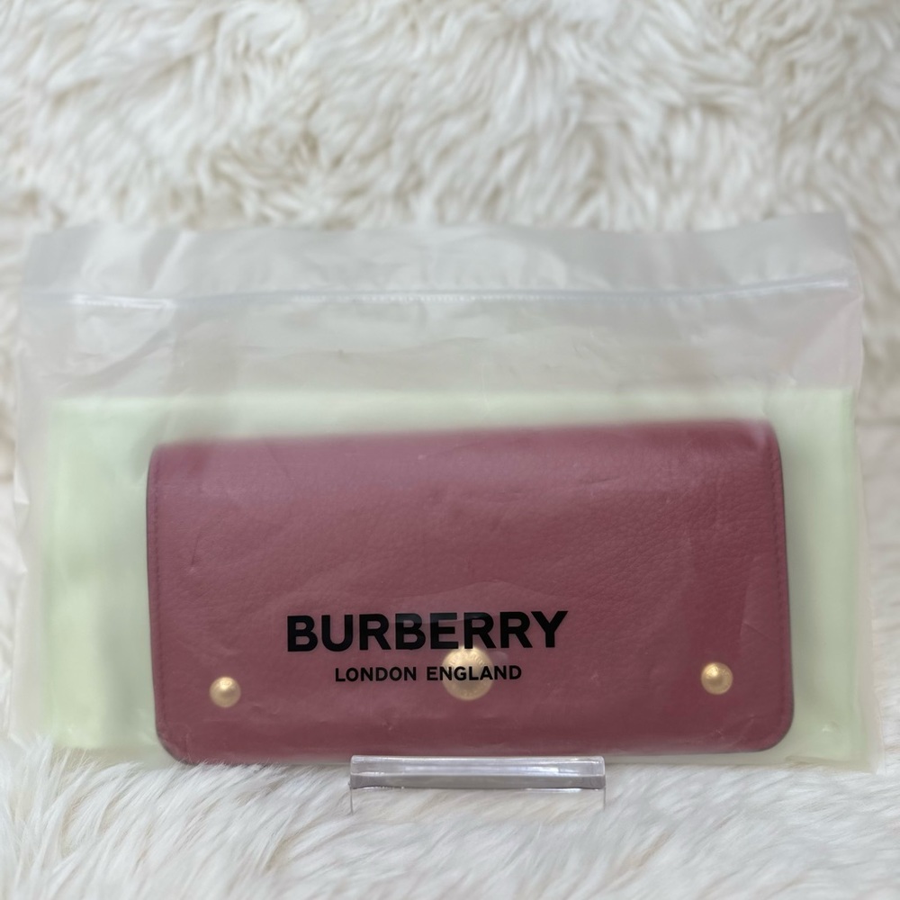 Brand New Burberry Red Pebbled Leather Wallet - Picture 2 of 6